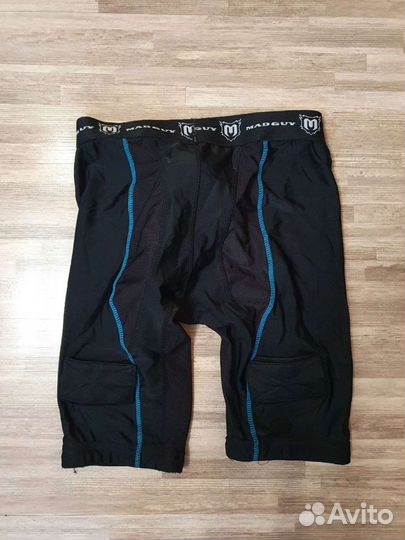 Компрессионные шорты с ракушкой