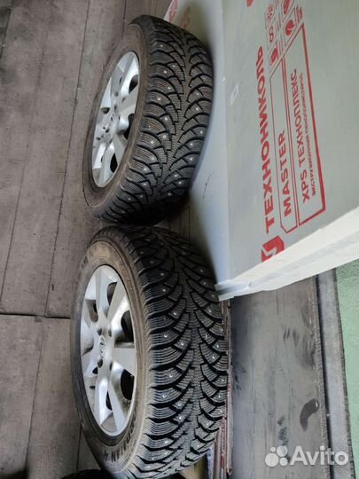 Зимнияя резина на дисках Nissan r15 195/65