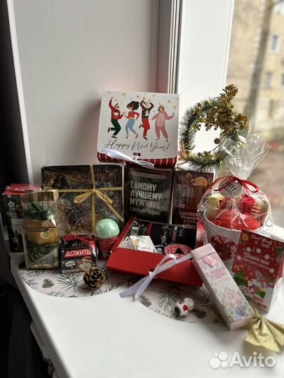 Подарочный бокс новогодний