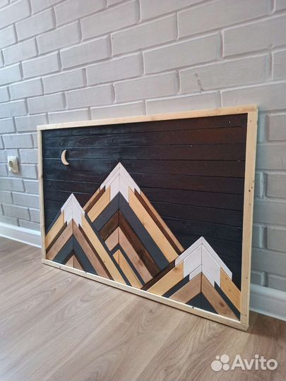 Панно из дерева