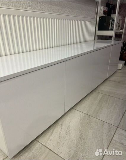 Тумба под тв белый глянец новая