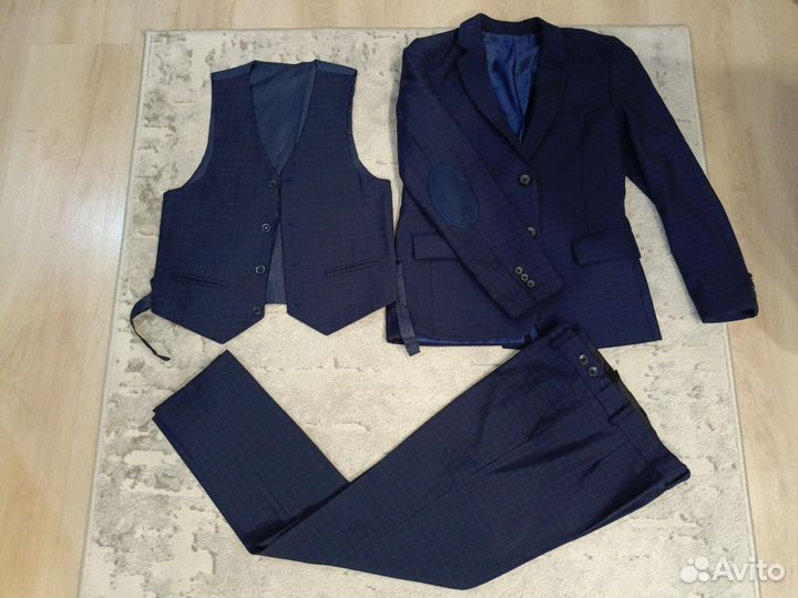 Школьный детский костюм