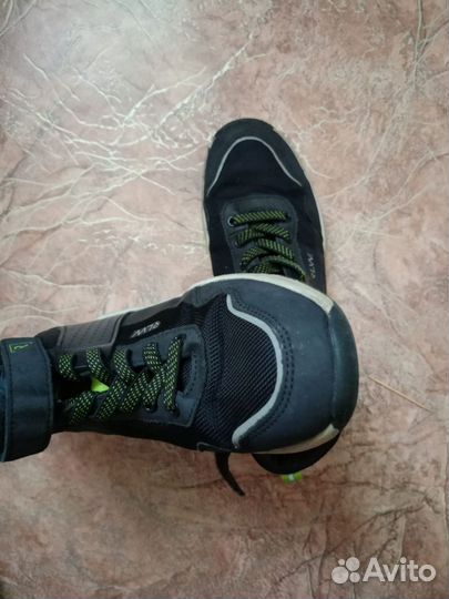 Кроссовки доя мальчика 36