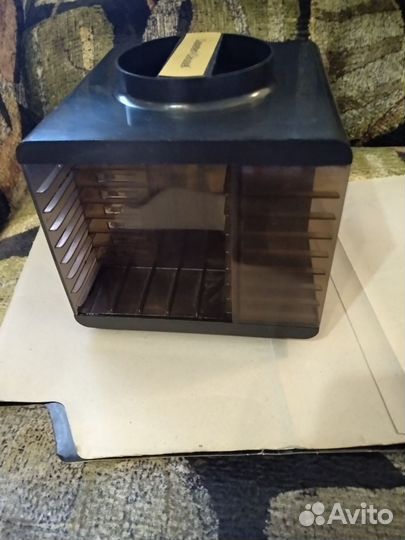 Подставка для аудиокассет и дисков