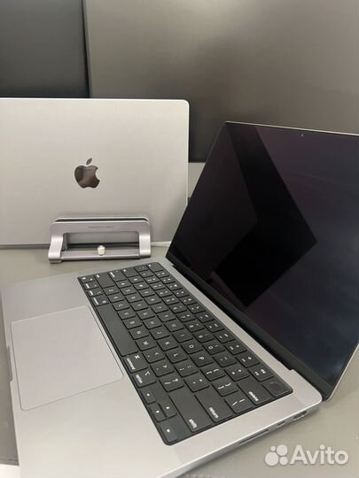 Macbook pro 14 m1 pro 16 512