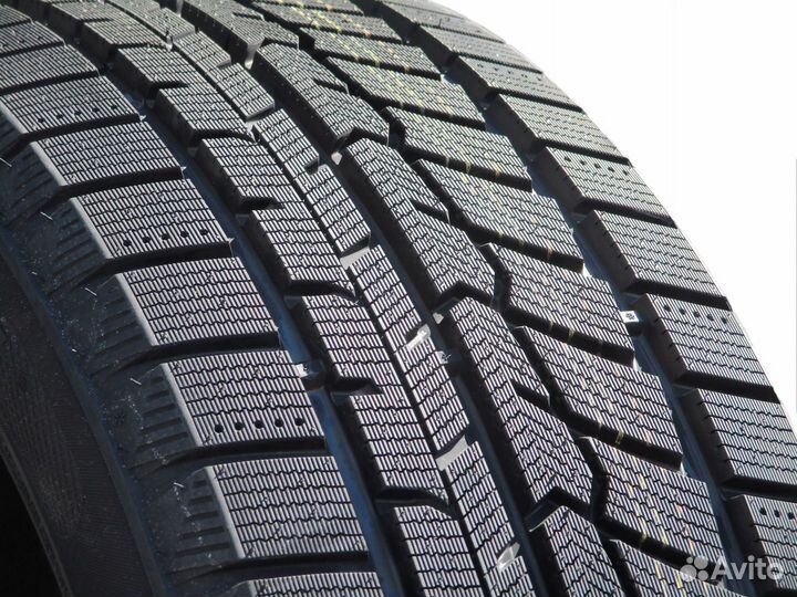 Fortune FSR-901 245/45 R18 100