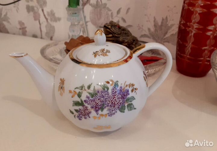 Чайник сирень