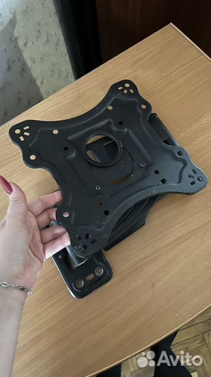 Кронштейн для телевизора