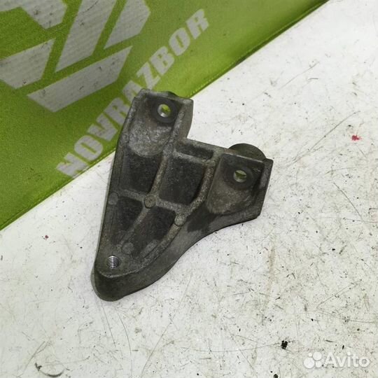 Кронштейн генератора Шевроле Авео Т200 03-08