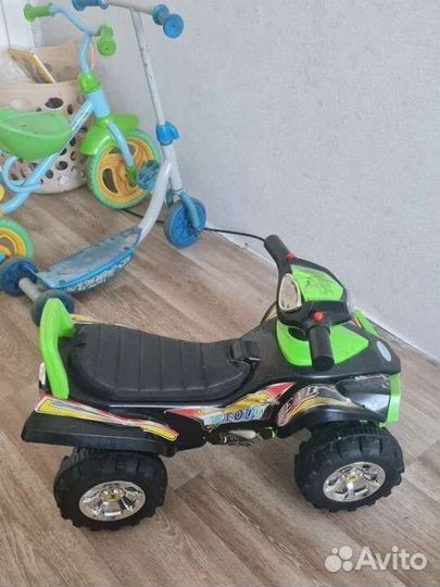 Детский трехколесный велосипед бу