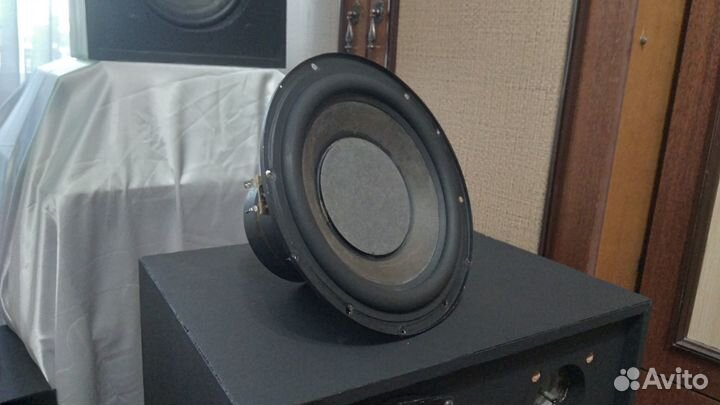 Динамики LG, 10-150 Вт, 4 Ом