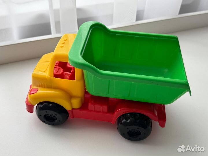 Игрушка грузовик