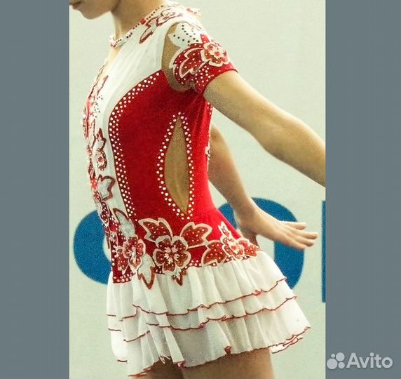 Костюм для художественной гимнастики на 12-14 лет