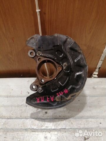 Поворотный кулак передний правый Skoda Octavia А7