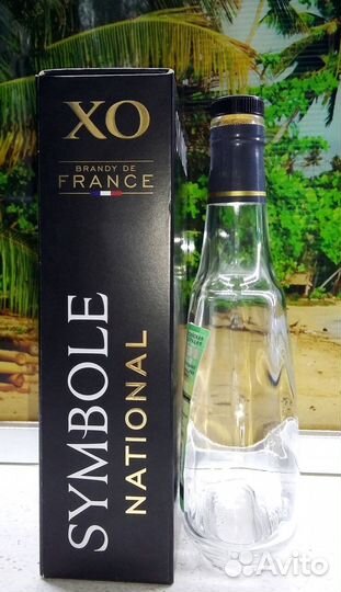 Simbole National XO brandy (бутылка с коробкой)