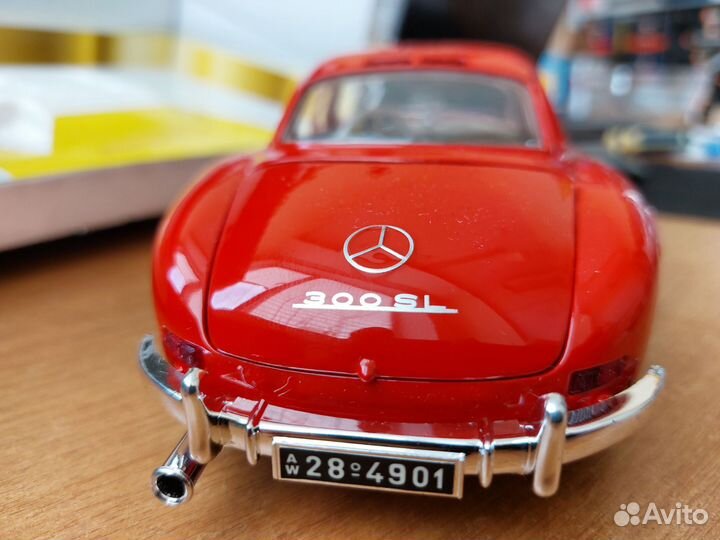 Коллекционная модель Mercedes-Benz 300 SL 1:18