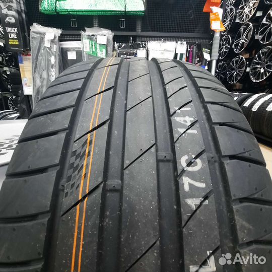 Kumho Ecsta PS71 275/45 R20 110Y