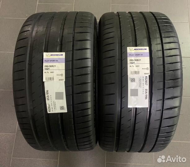 Michelin Pilot Sport EV 295/30 R21 102Y