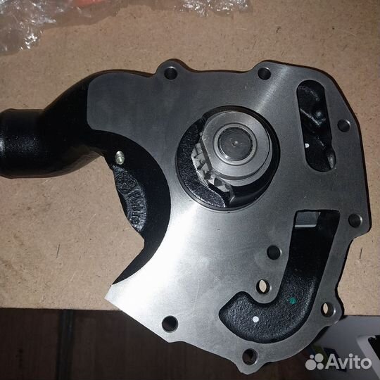 Водяной насос помпа Perkins