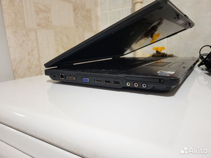 Ноутбук Acer большой в хорошем состоянии