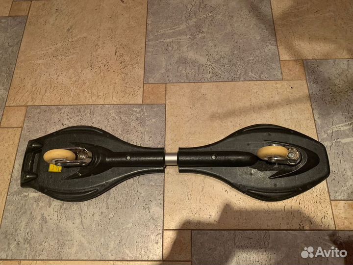 Рипстик-двухколесный скейт