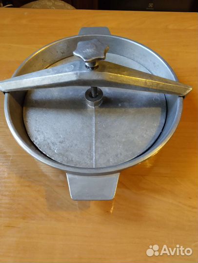 Сковорода для цыпленка табака СССР