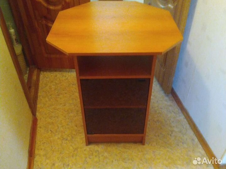 Тумба под телевизор