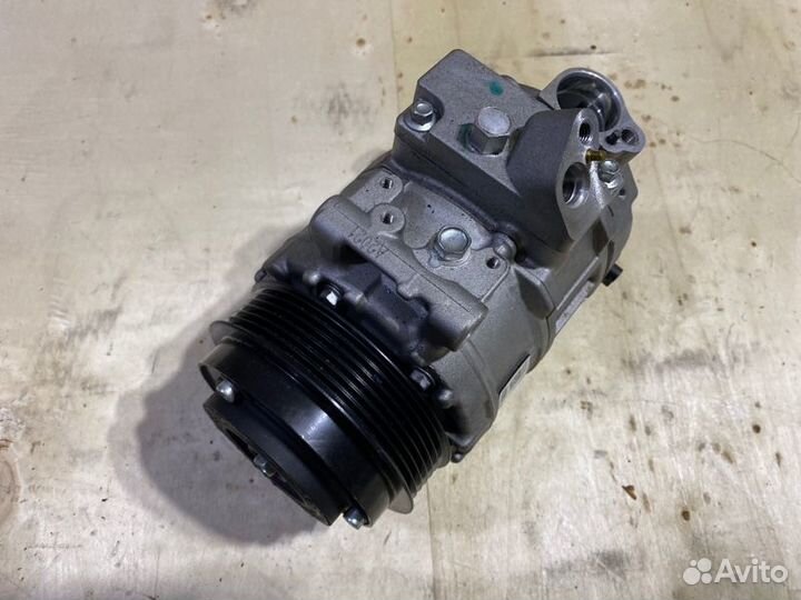 Компрессор кондиционера Mercedes-Benz E-Class W212