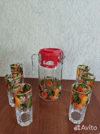 Графин со стаканами