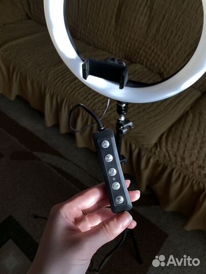 Кольцева лампа со штативом