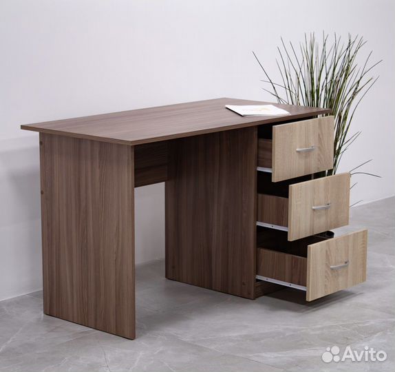 Стол письменный разные цвета