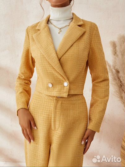 Костюм женский твидовый