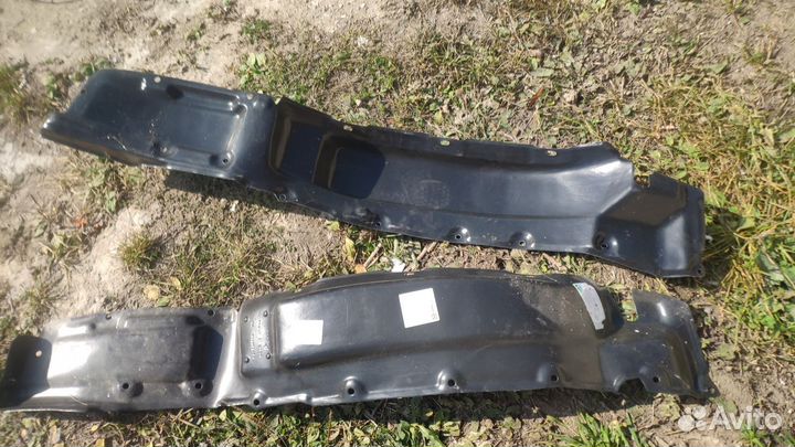 Подкрылок передний правый land cruiser 100