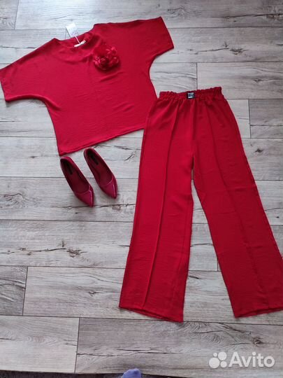 Костюм женский новый 42 44 46