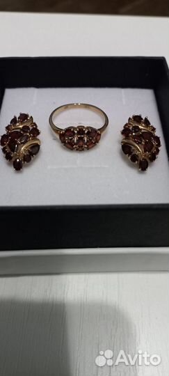 Золотой комплект с гранатом