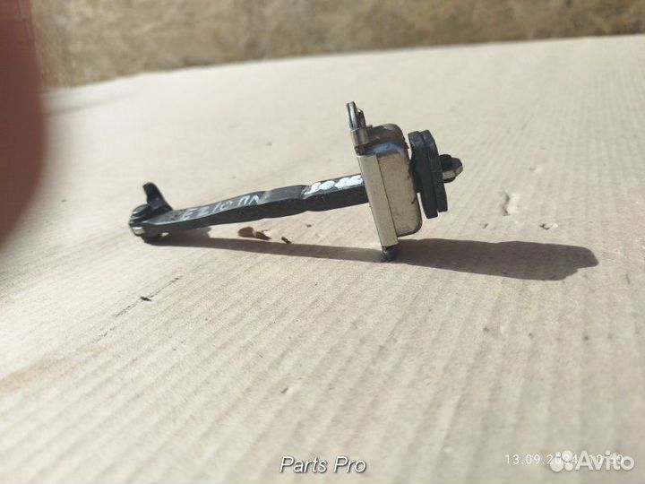 Ограничитель двери Тойота Королла Е210