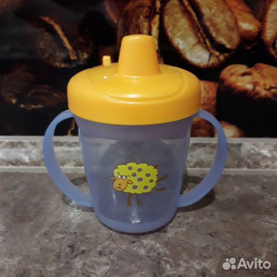 Бутылочки, поильник,контейнер для соски и др