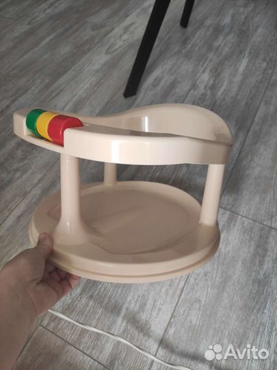 Стульчик для купания в ванной