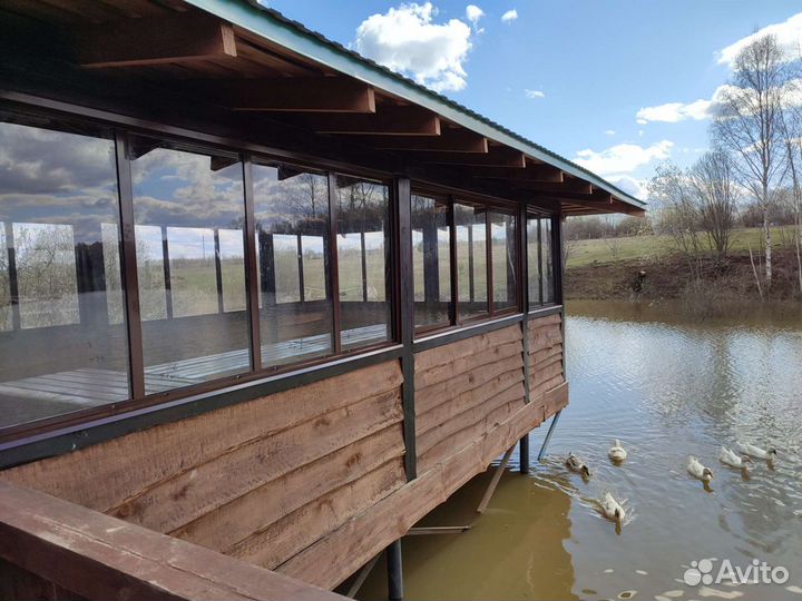 Большая веранда, беседка в аренду на воде