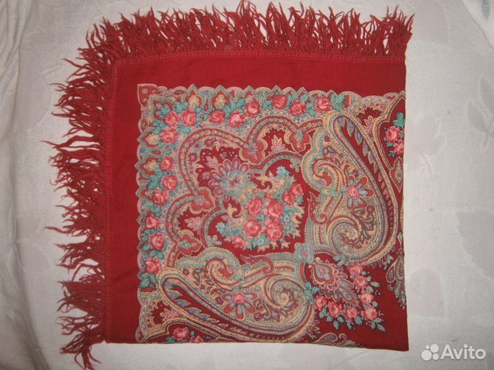 Платок шерстяной Павлово-посадский