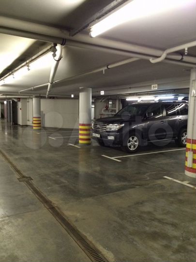 Машиноместо, 15 м²