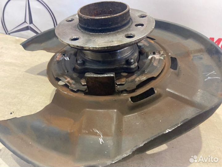 Цапфа задняя левая Bmw X1 E84 N20B20A 2011