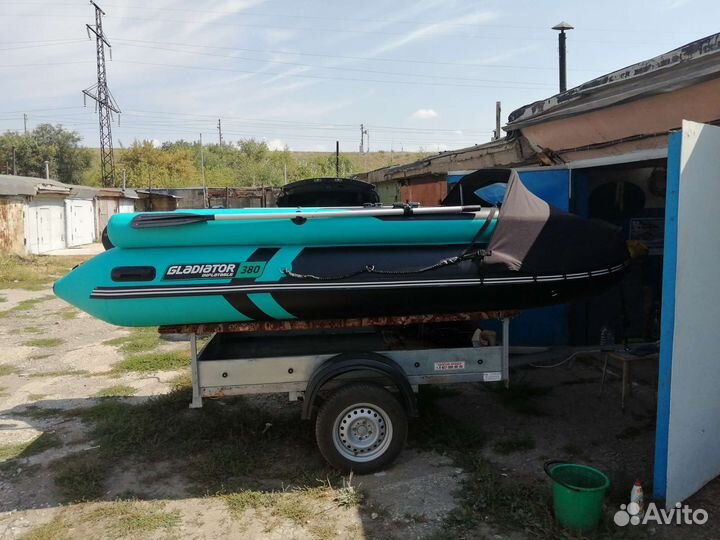 Продам пвх лодку гладиатор Е380Х