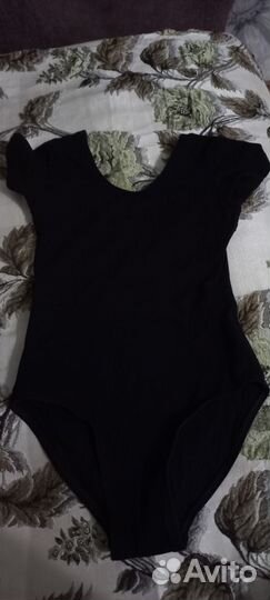 Купальник и велосипедки