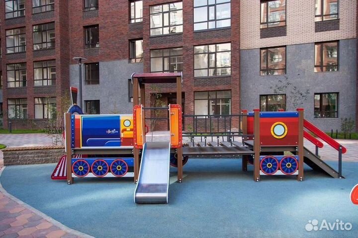 Паровозик с горкой для общественных мест