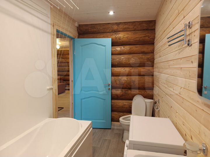 Дом 196 м² на участке 15 сот.