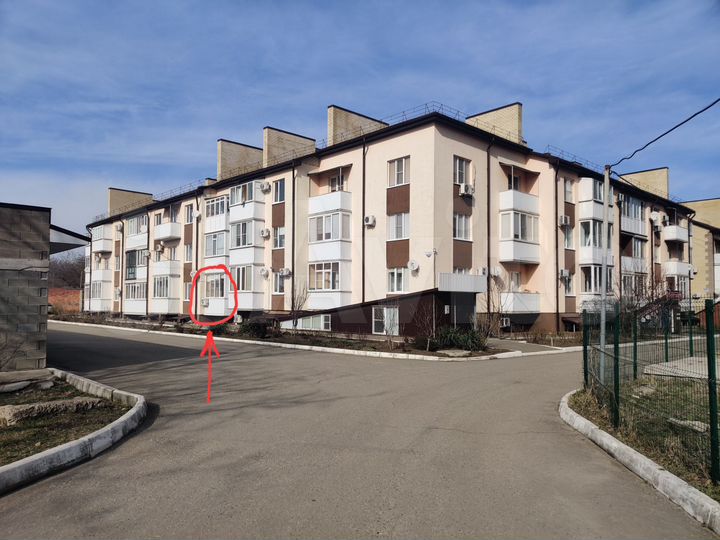 2-к. квартира, 57 м², 1/3 эт.