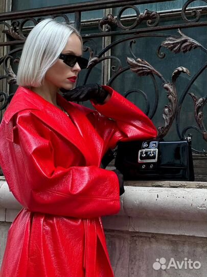 Красный лаковый кожаный тренч Anna Maria. Poison G
