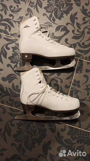 Коньки фигурные детские