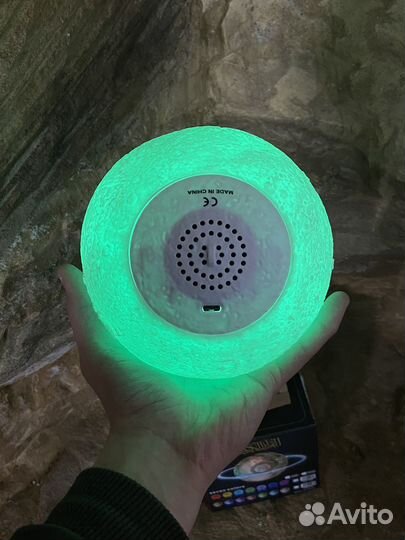 Лампа луна читающая Коран